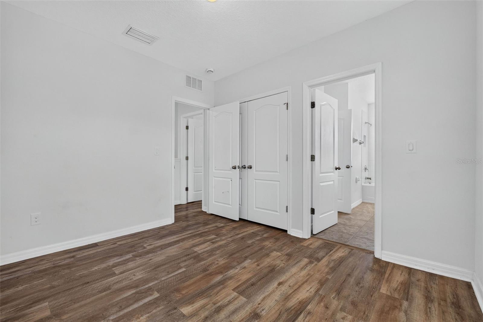 10406 ORCHID MIST CT