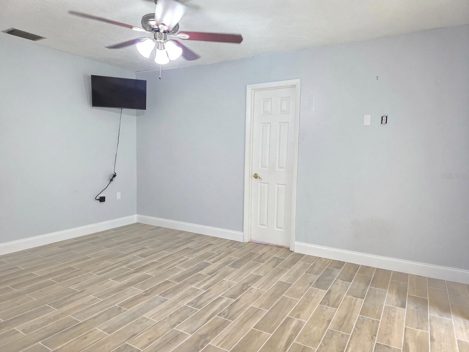 9303 ALICE LN