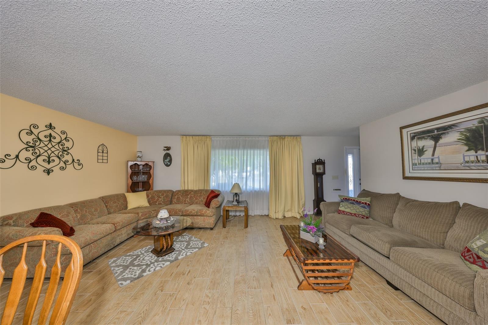 672 ALLEGHENY DR