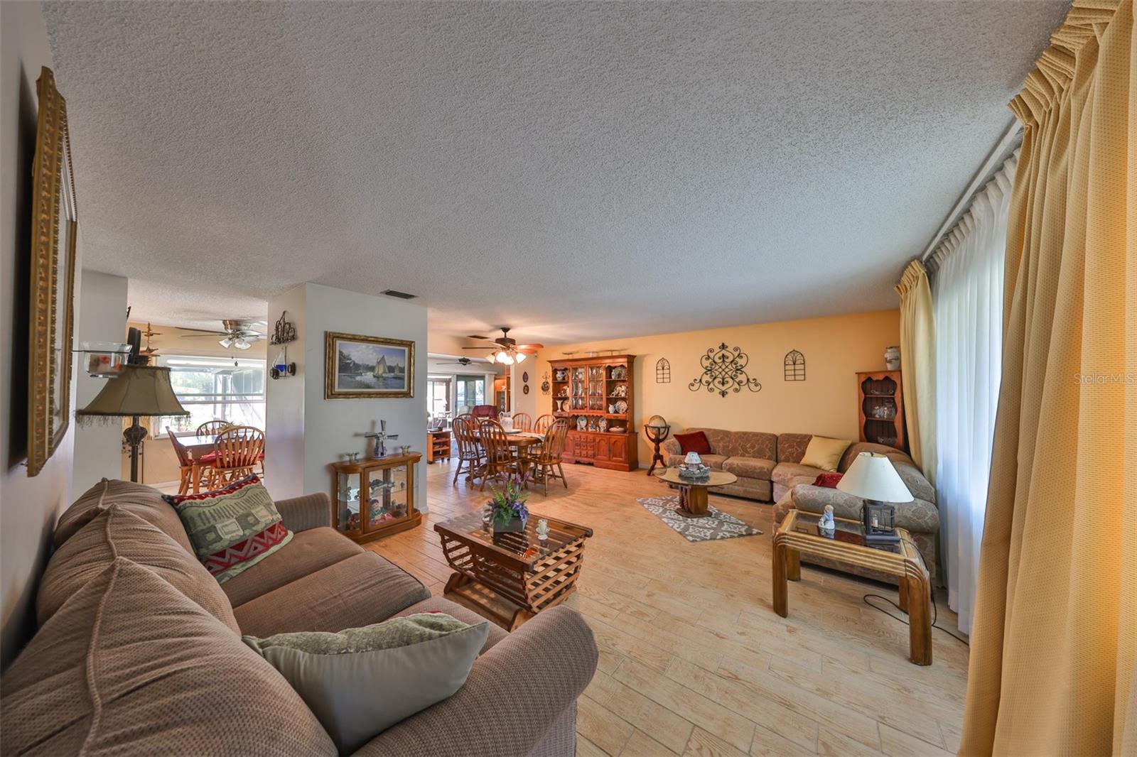 672 ALLEGHENY DR