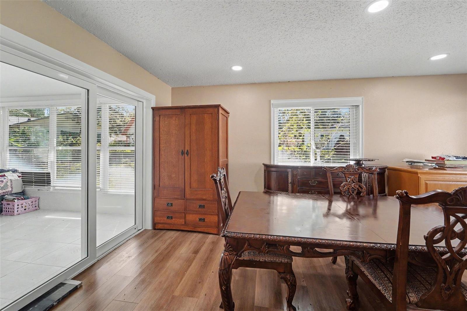 8521 CEDARVIEW CT