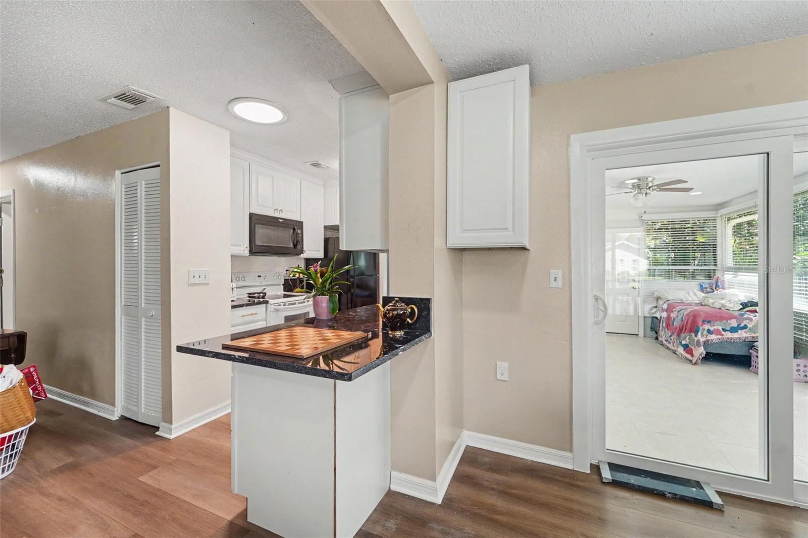 8521 CEDARVIEW CT