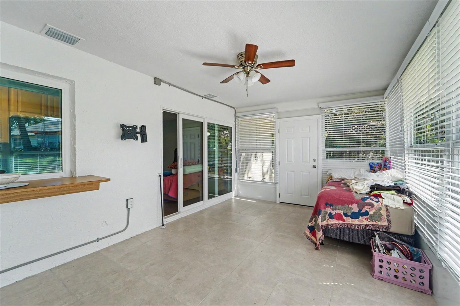 8521 CEDARVIEW CT