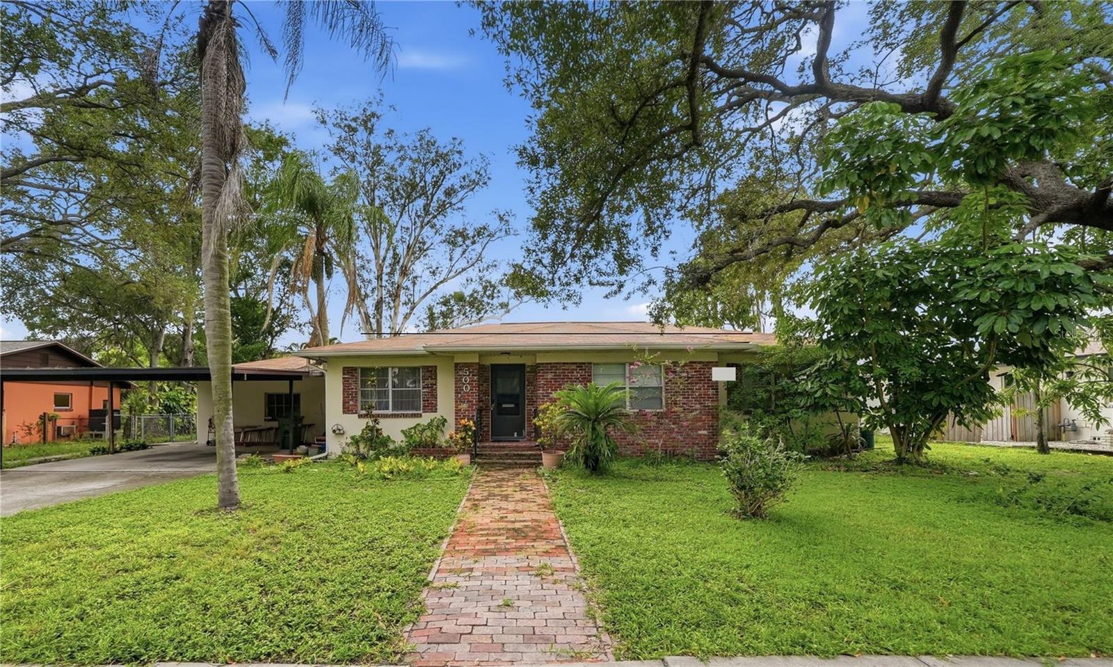 500 W Davis Blvd, Tampa