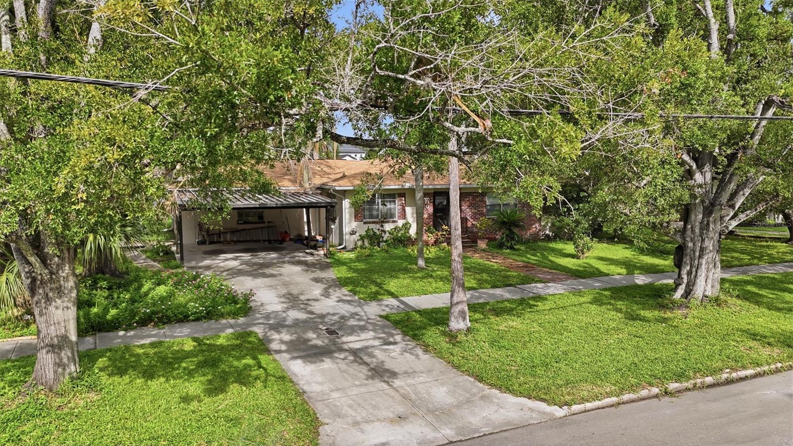 500 W DAVIS BLVD