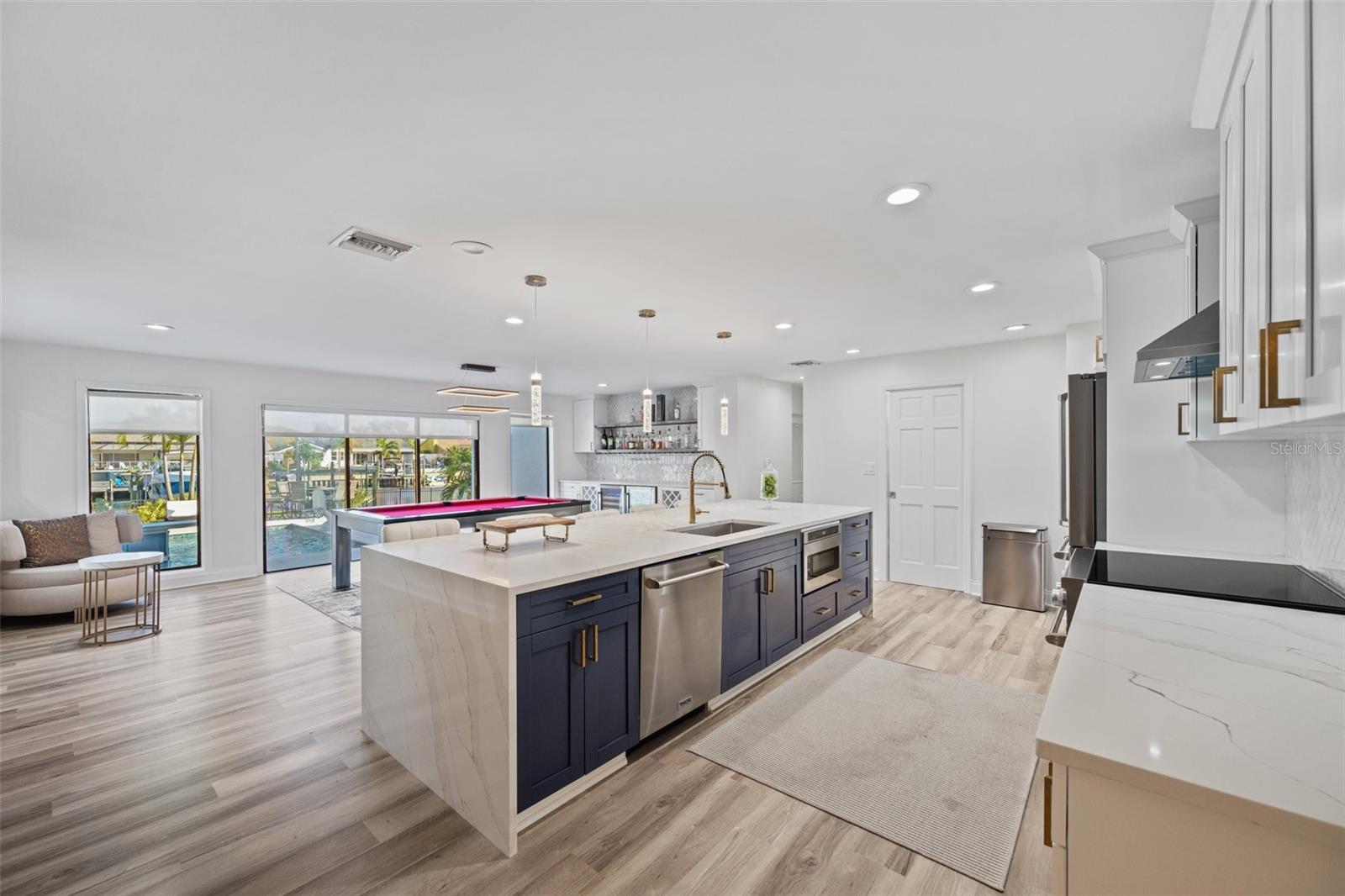 4213 DEEPWATER LN