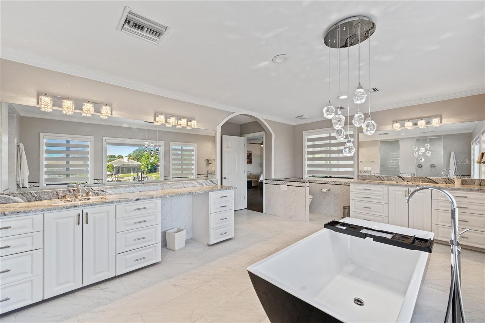 4213 DEEPWATER LN