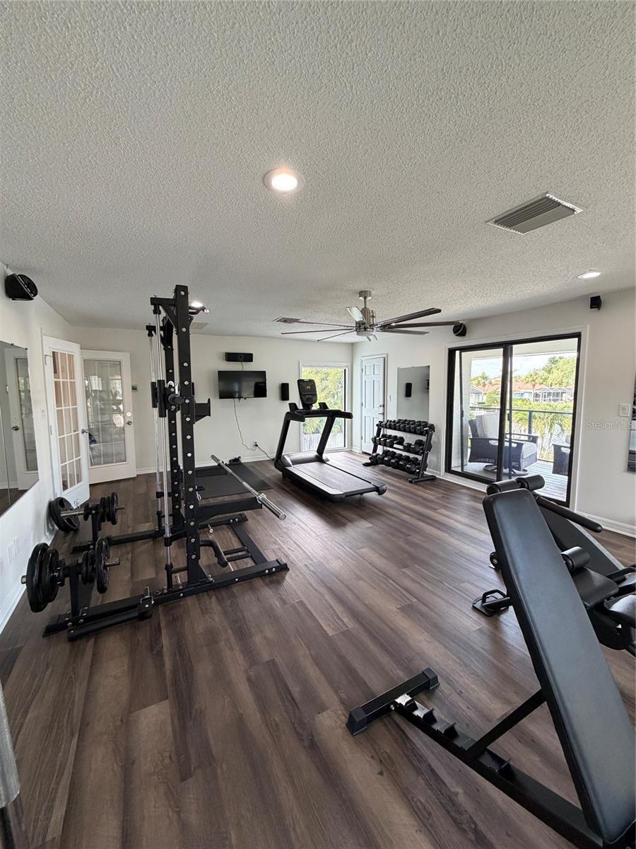 4213 DEEPWATER LN