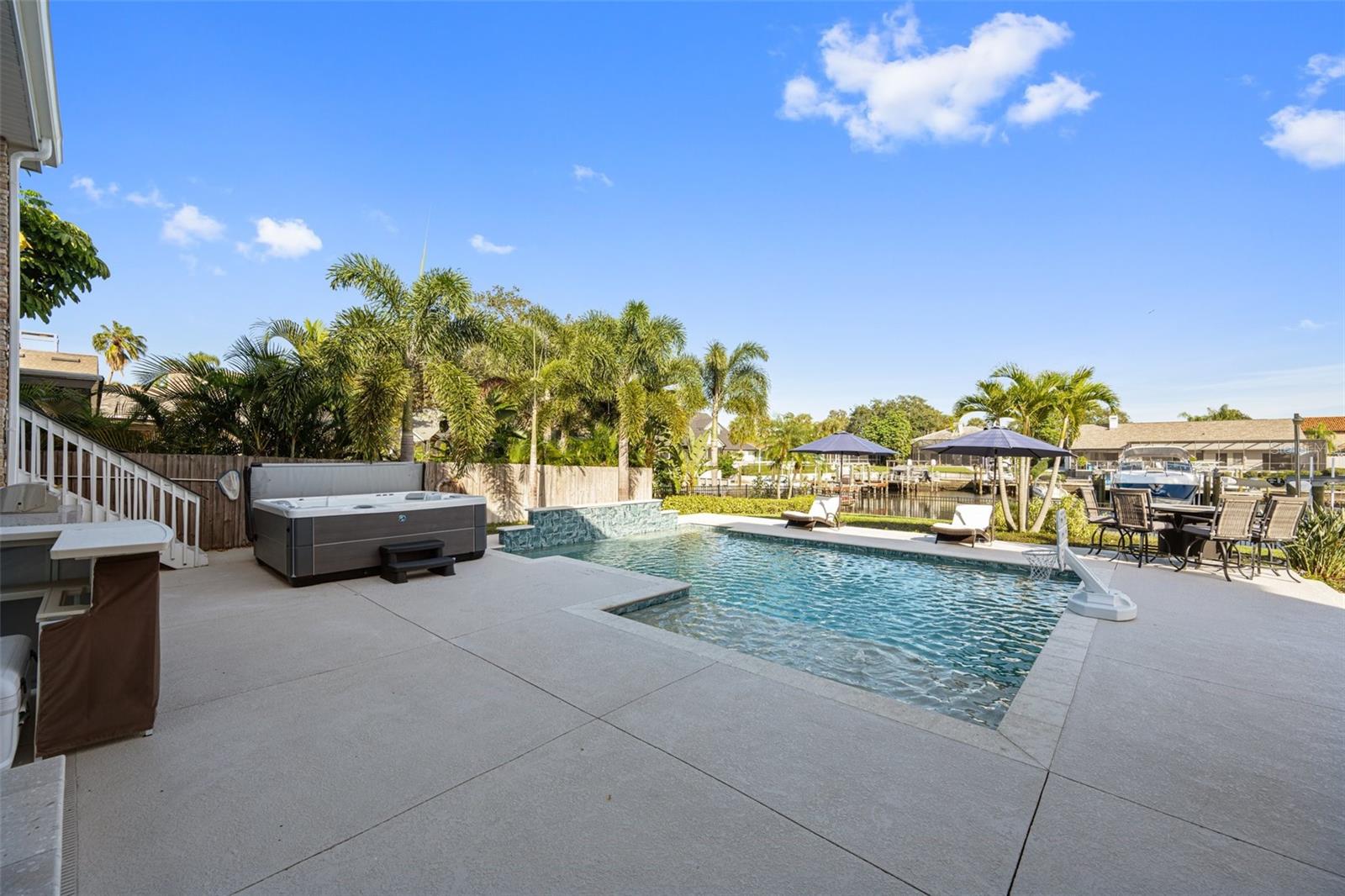 4213 DEEPWATER LN