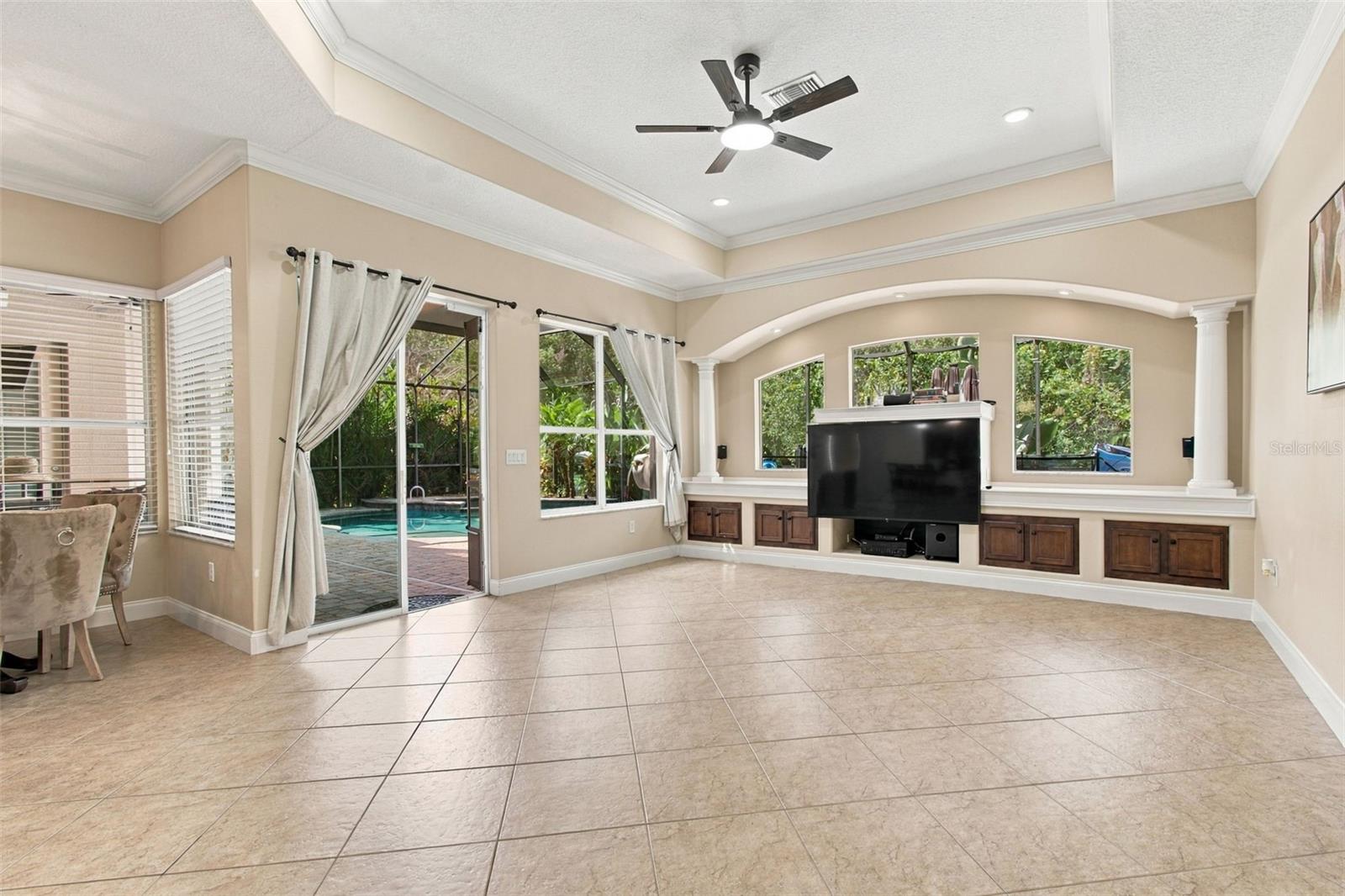 3339 DIAMOND FALLS CIR