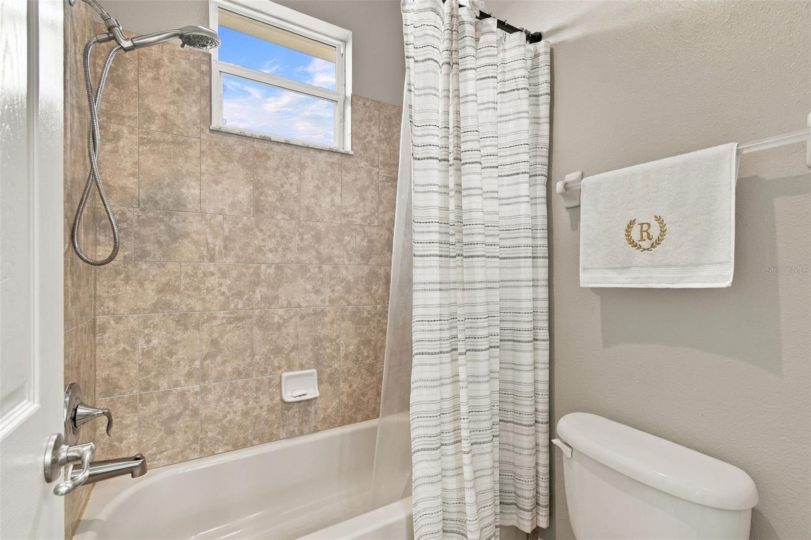 3339 DIAMOND FALLS CIR