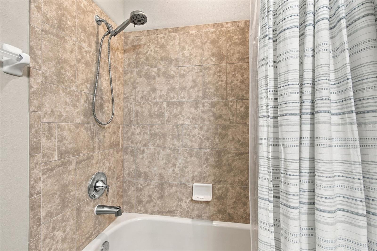 3339 DIAMOND FALLS CIR