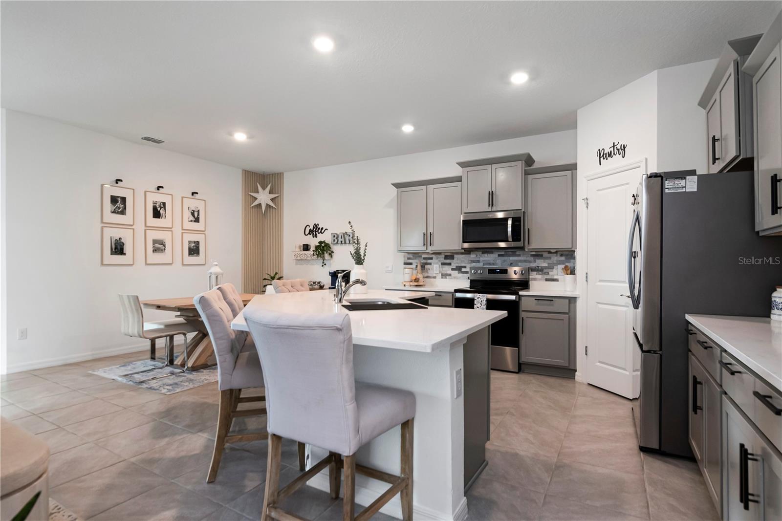 8556 BOLD CYPRESS LN