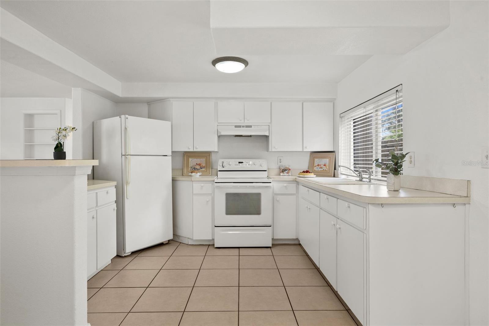 3438 KIMBERLY OAKS DR