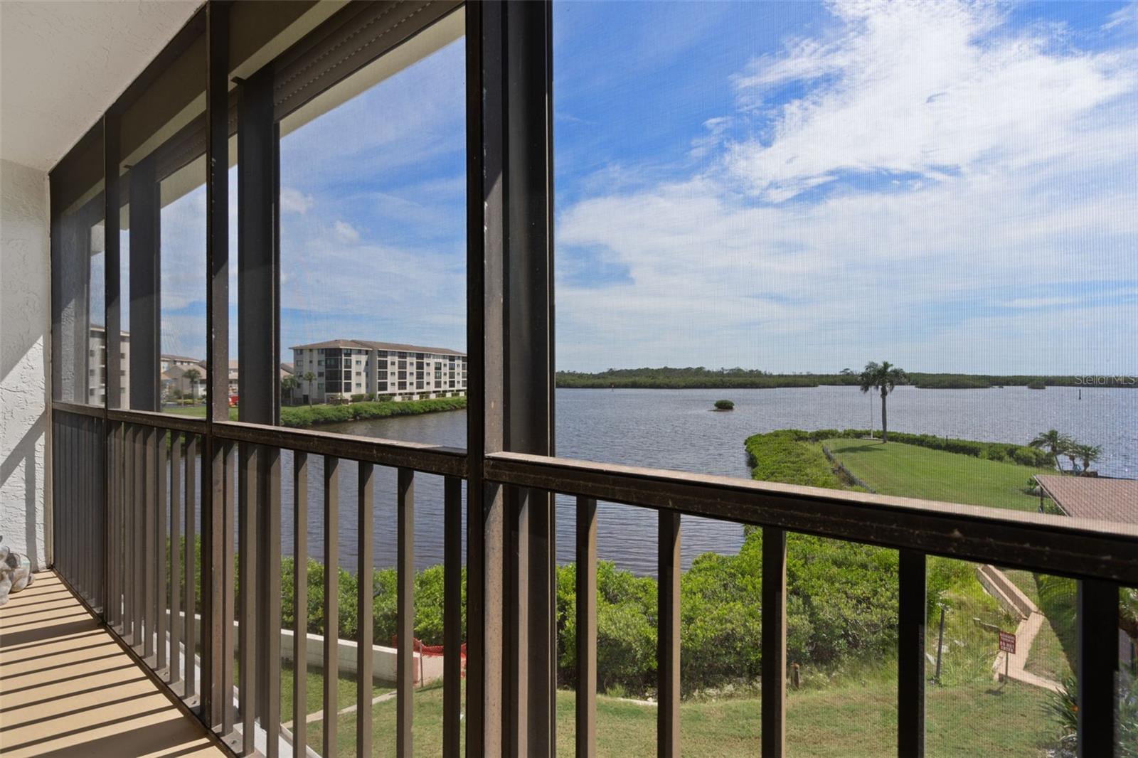 4650 BAY BLVD #1021