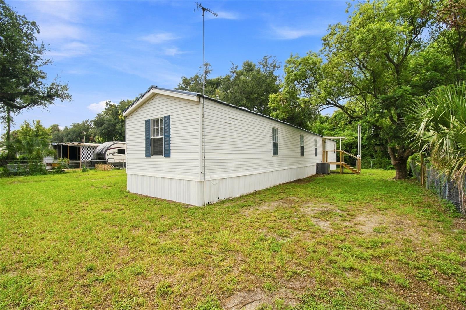 8823 E MILLPOINT RD