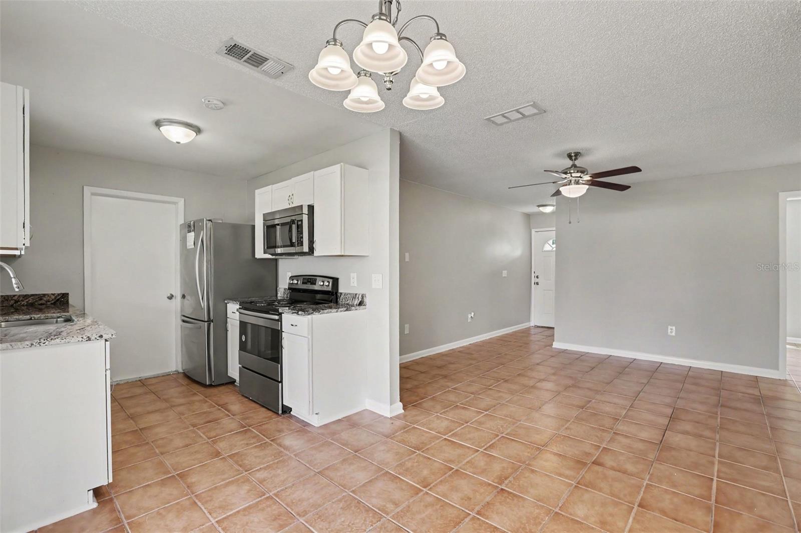 1019 AXLEWOOD CIR