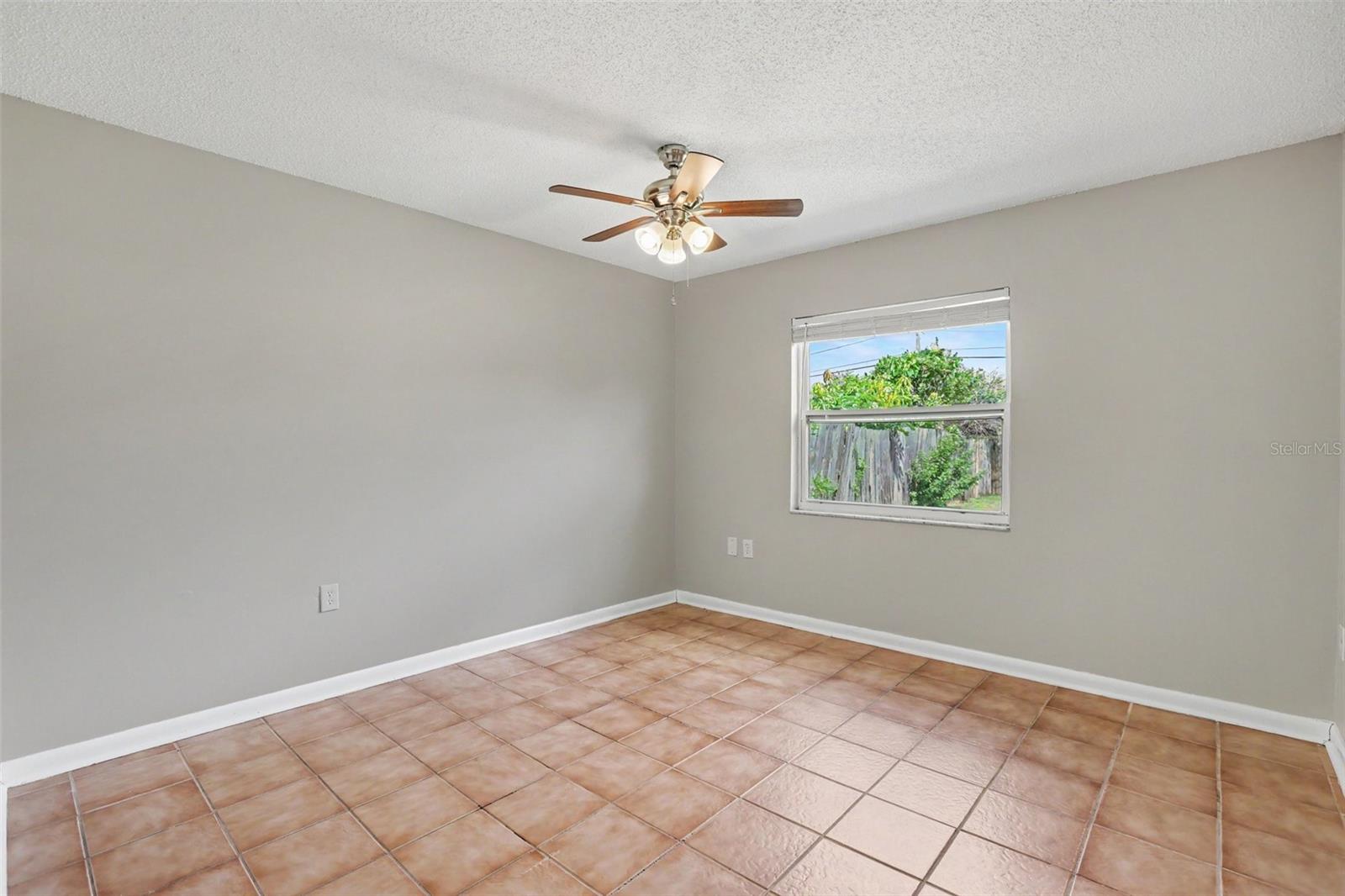 1019 AXLEWOOD CIR