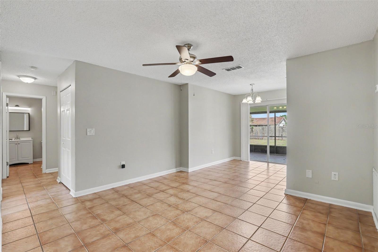 1019 AXLEWOOD CIR