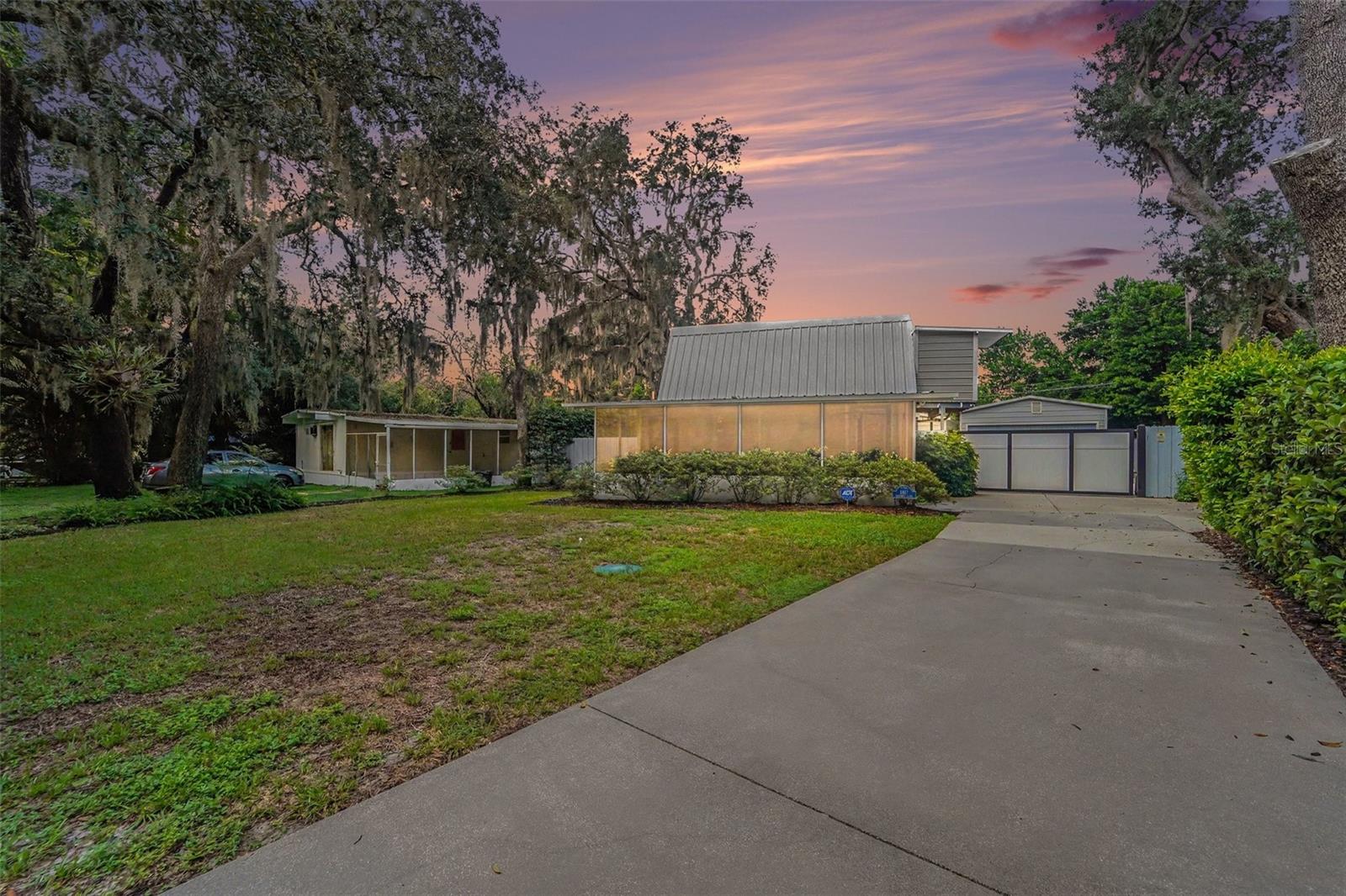 1817 BEACHWAY LN