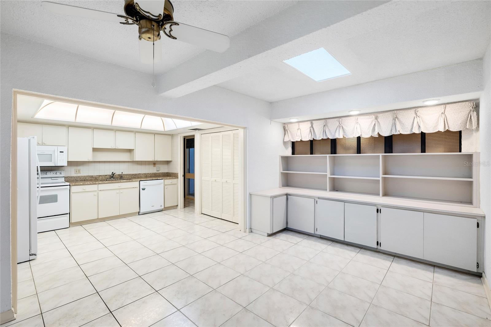 14225 CYPRESS CIR #14225