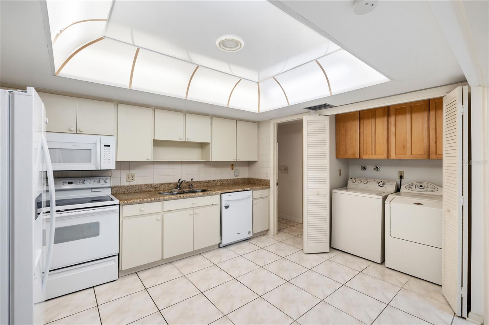 14225 CYPRESS CIR #14225