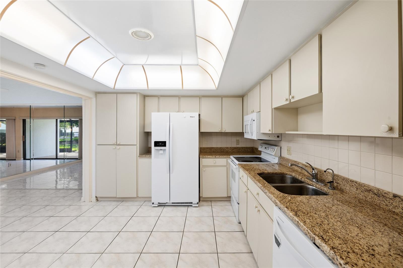 14225 CYPRESS CIR #14225