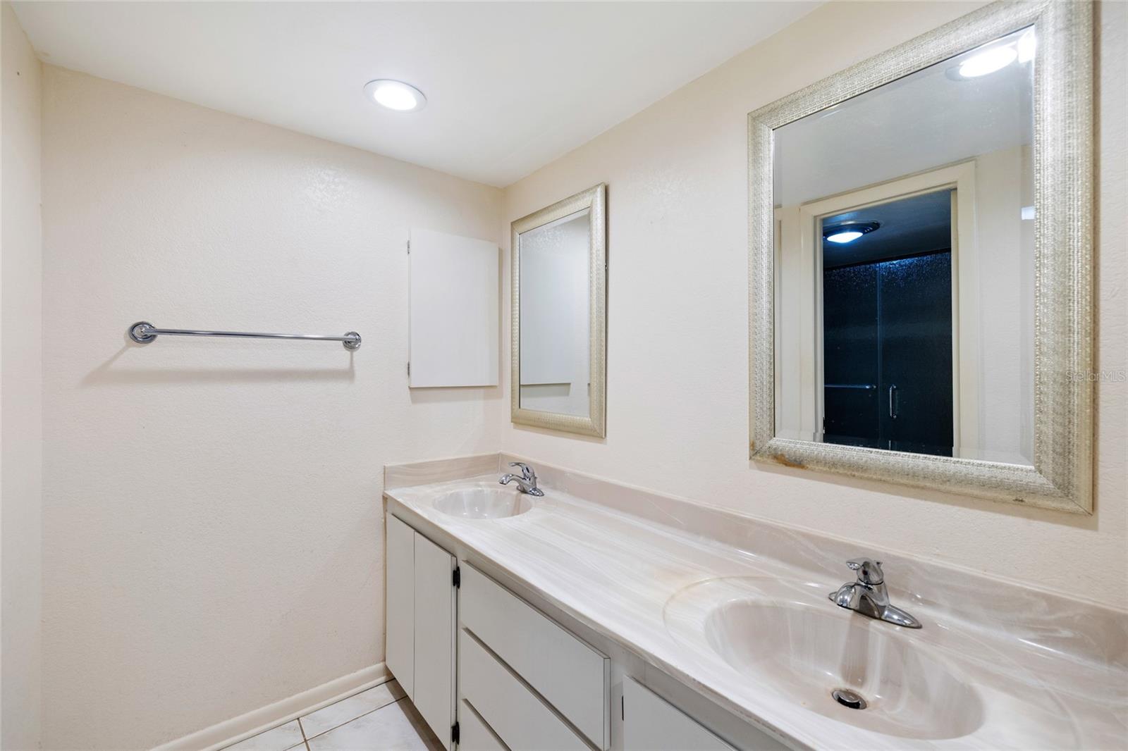 14225 CYPRESS CIR #14225
