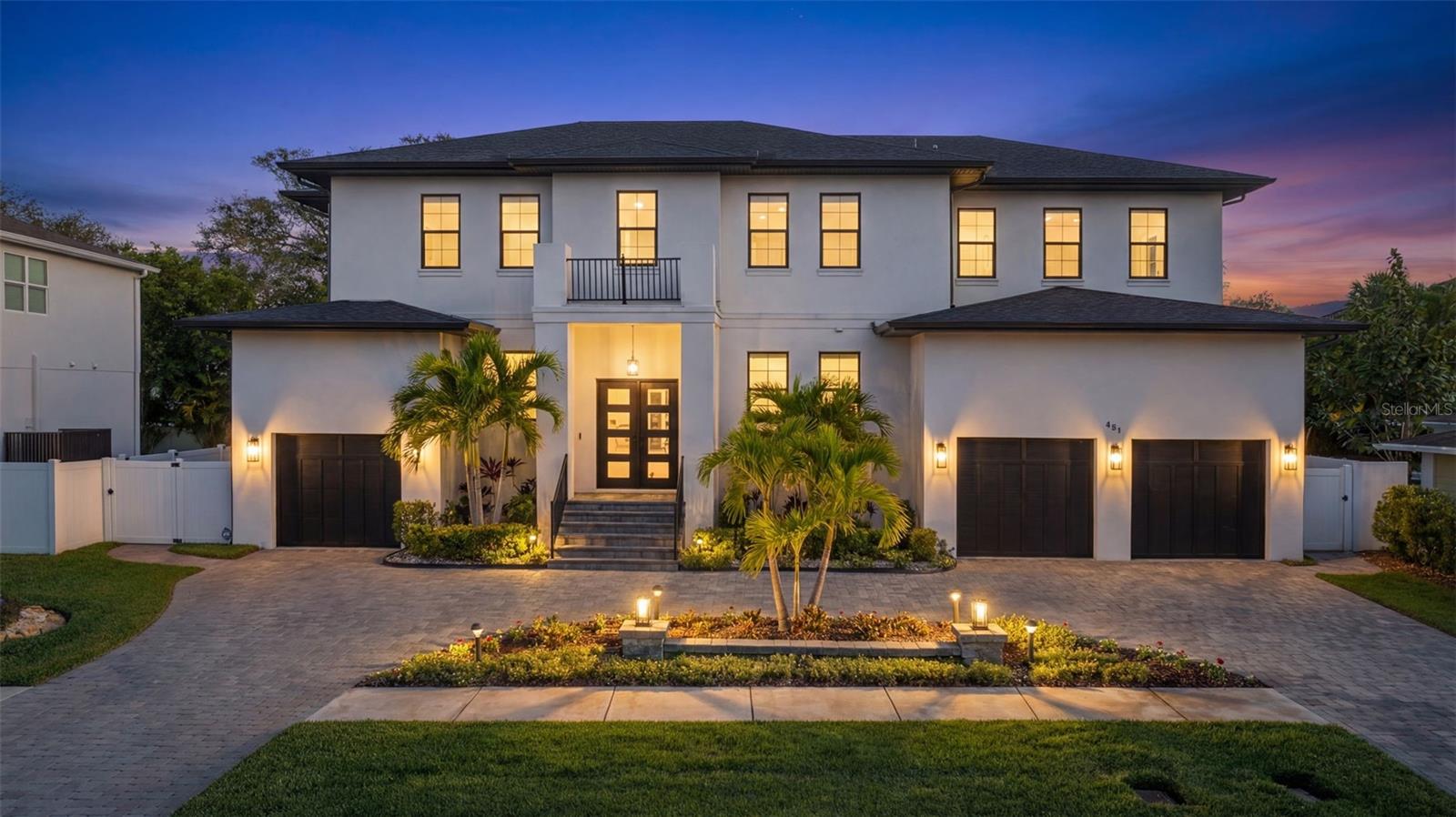 481 W Davis Blvd, Tampa