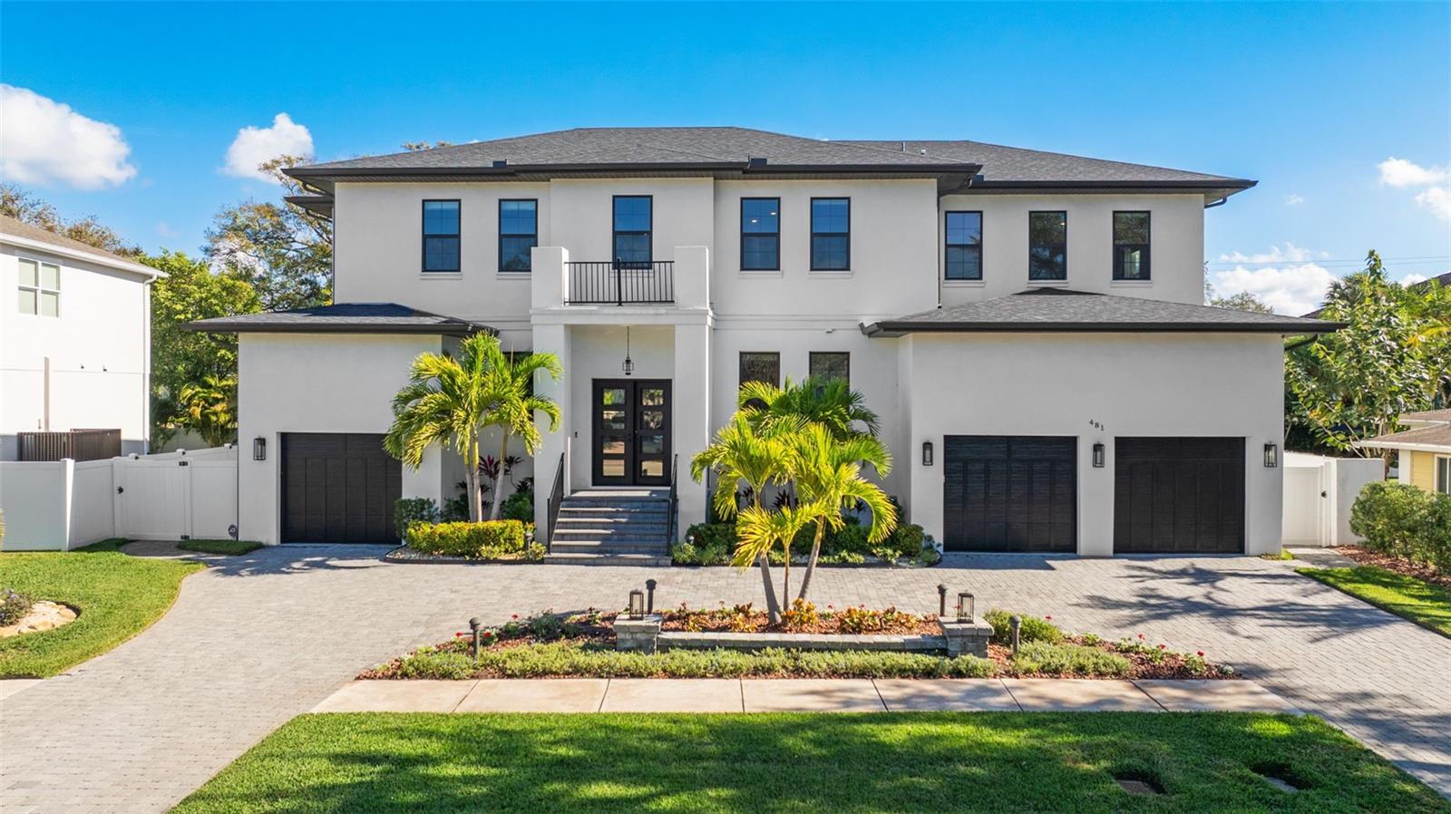 481 W DAVIS BLVD