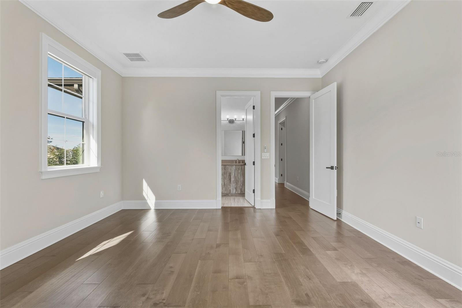 481 W DAVIS BLVD