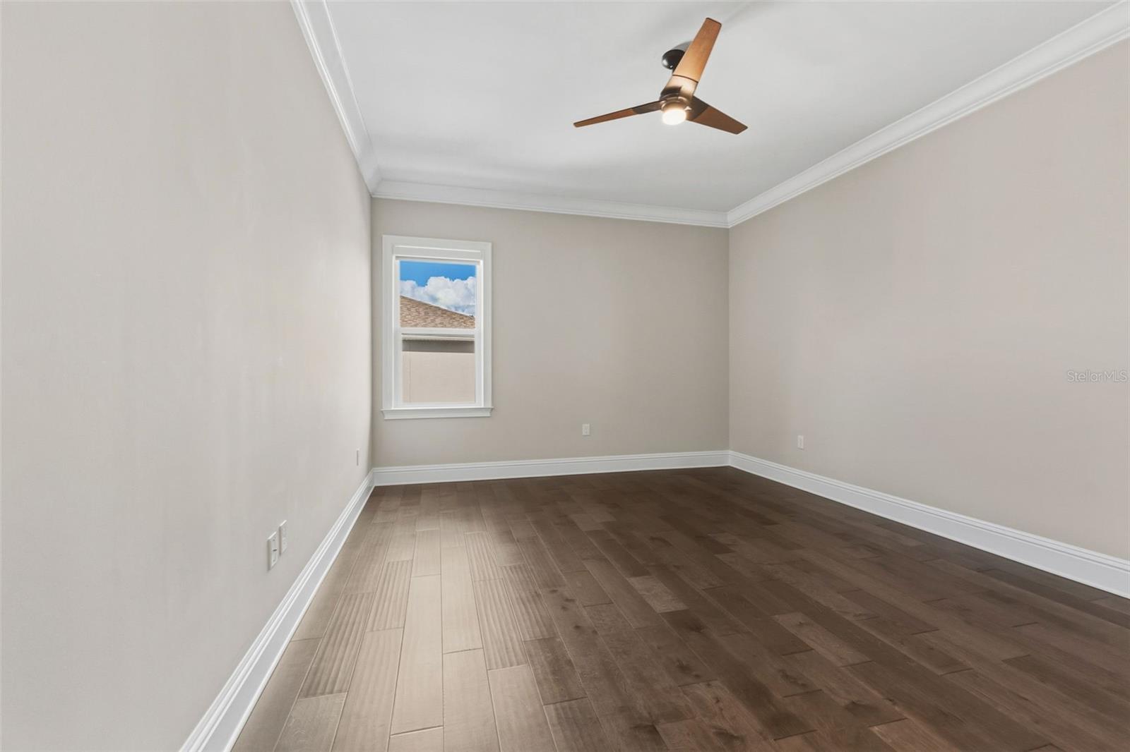 481 W DAVIS BLVD