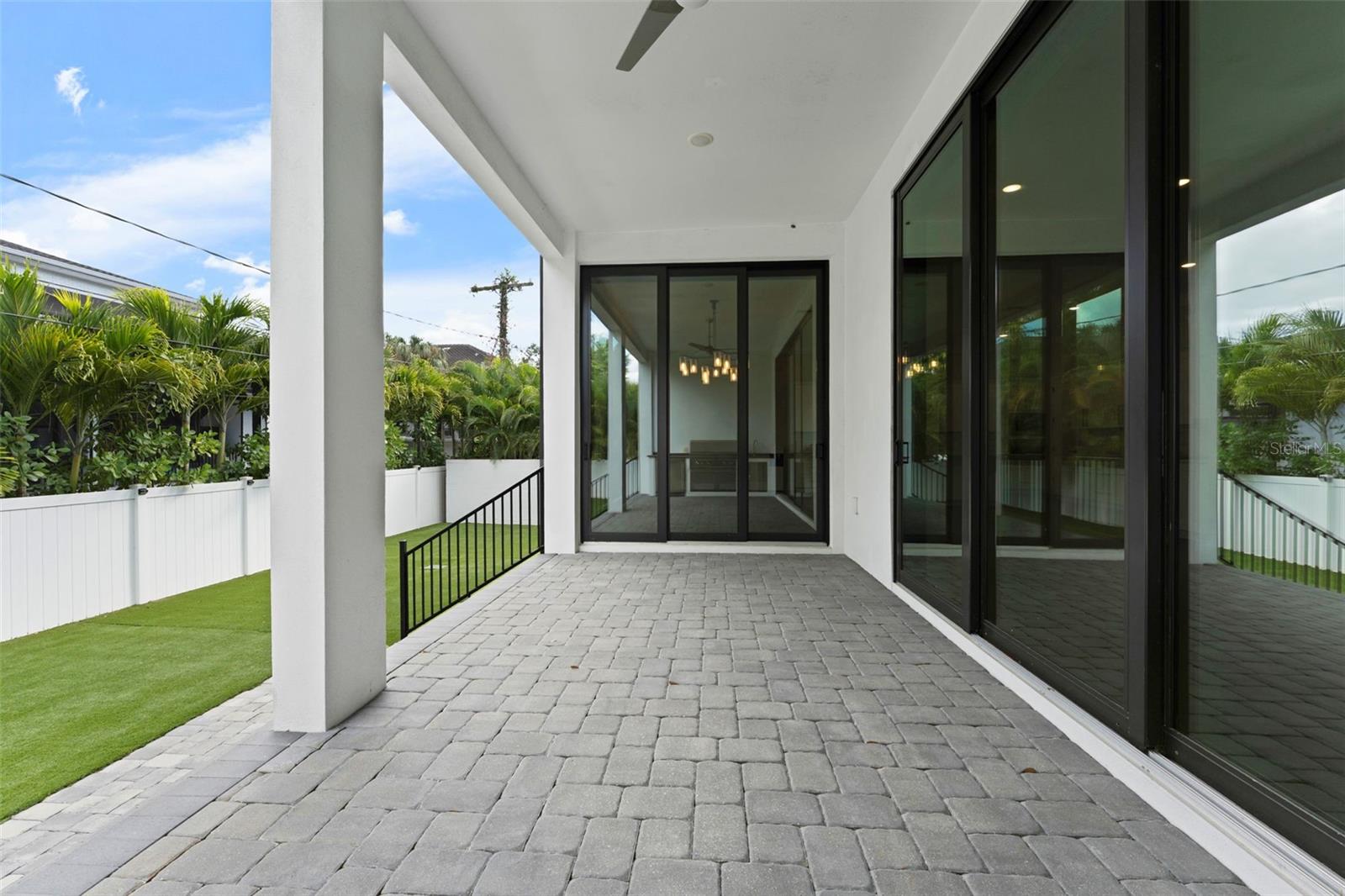 481 W DAVIS BLVD