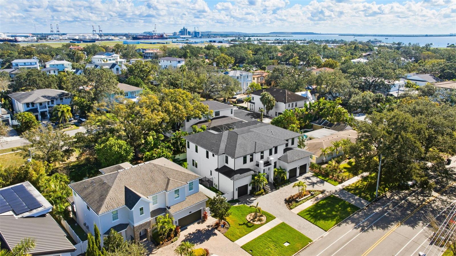 481 W DAVIS BLVD