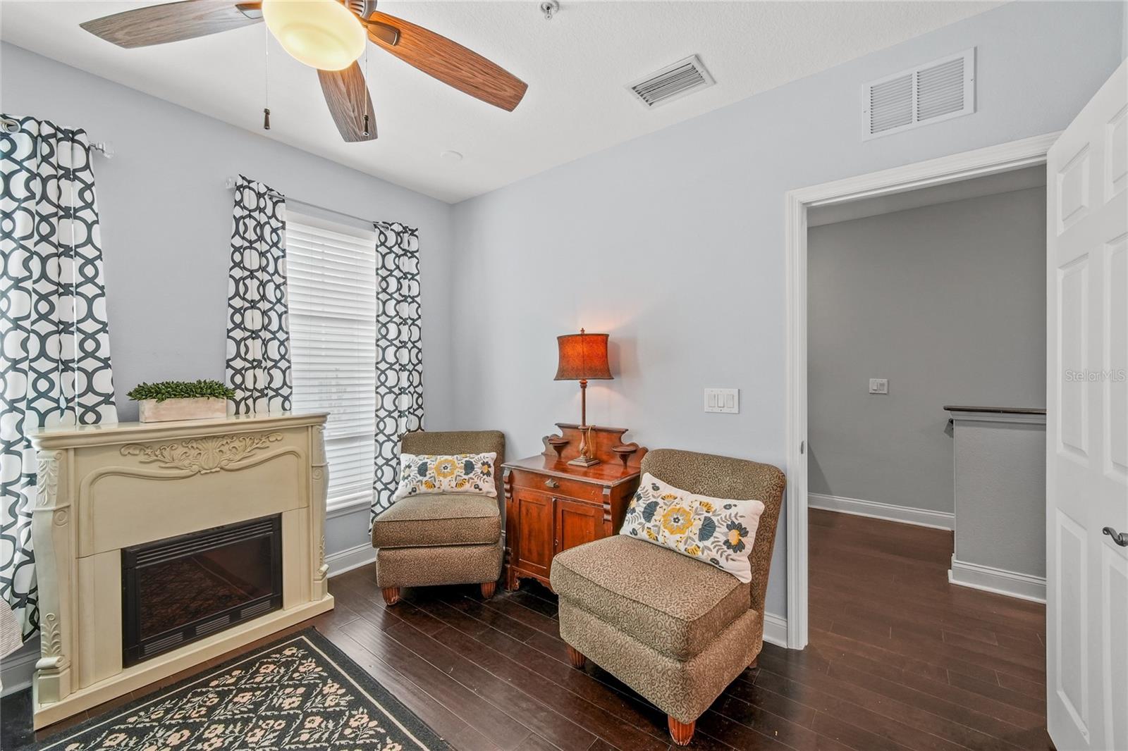 4625 LEGACY PARK DR