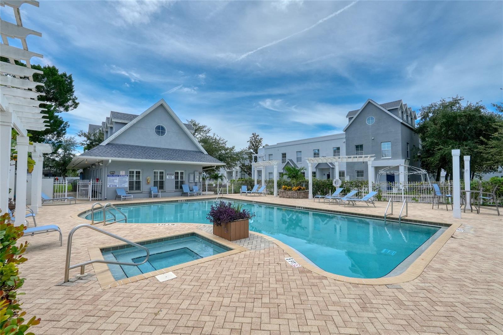 4625 LEGACY PARK DR