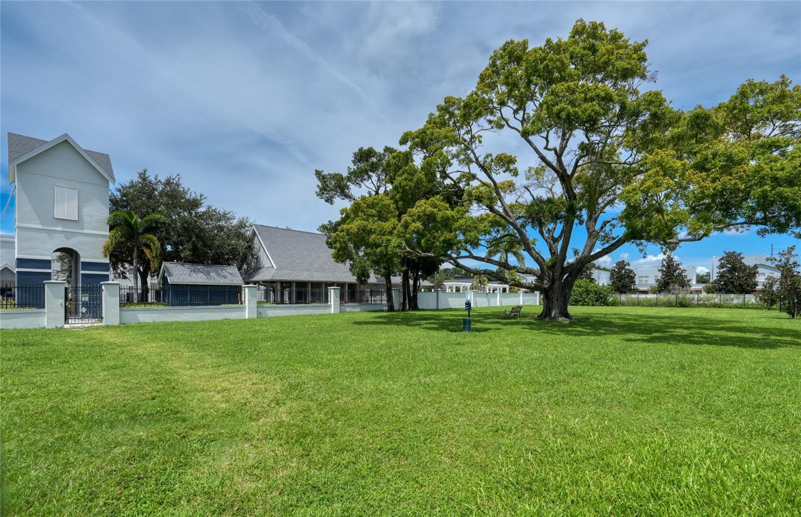 4625 LEGACY PARK DR