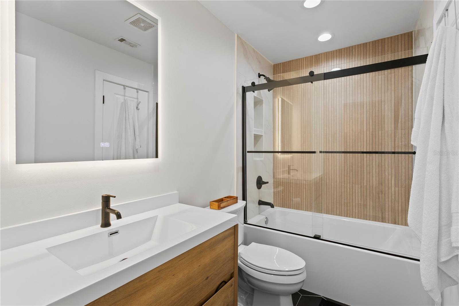 409 S AUDUBON AVE #2