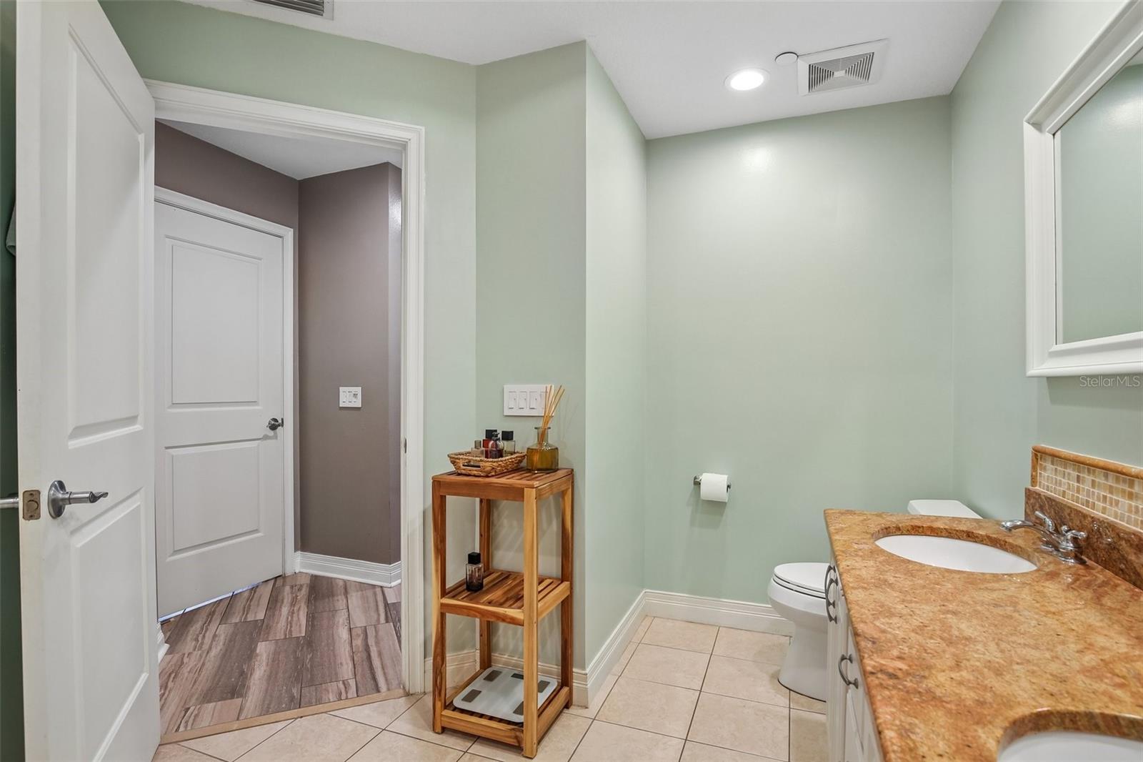 1209 E CUMBERLAND AVE #603