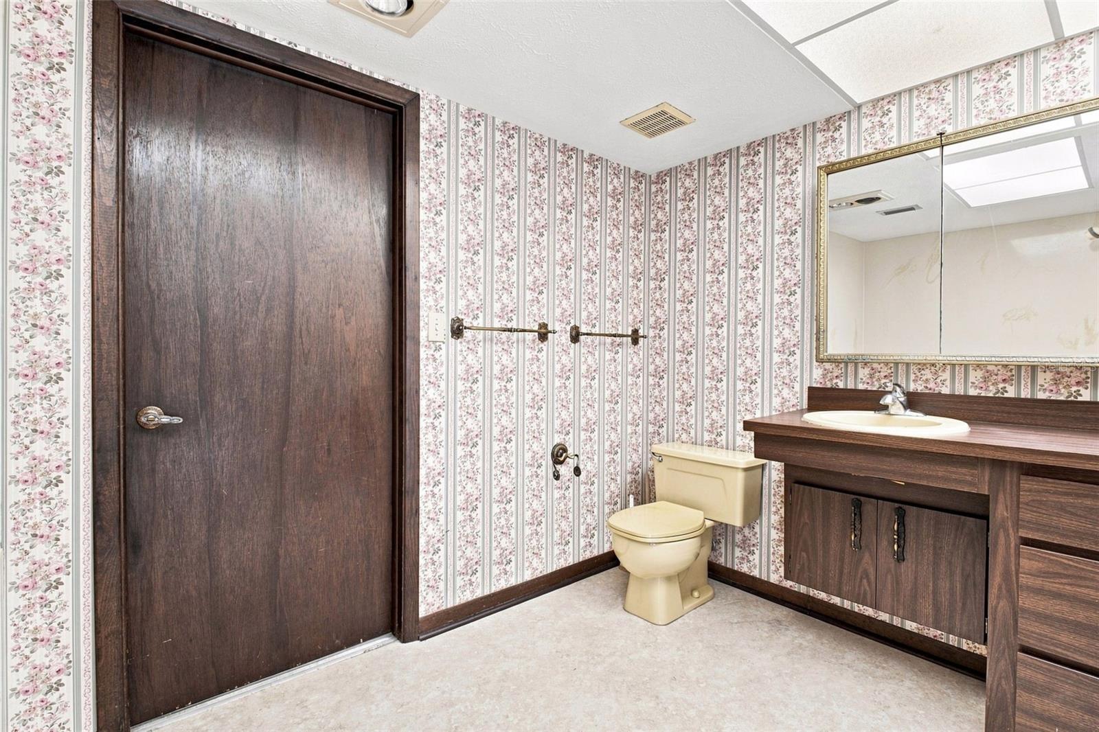 15301 LAKE MAURINE DR
