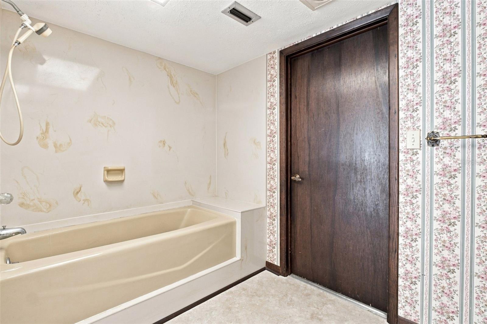 15301 LAKE MAURINE DR