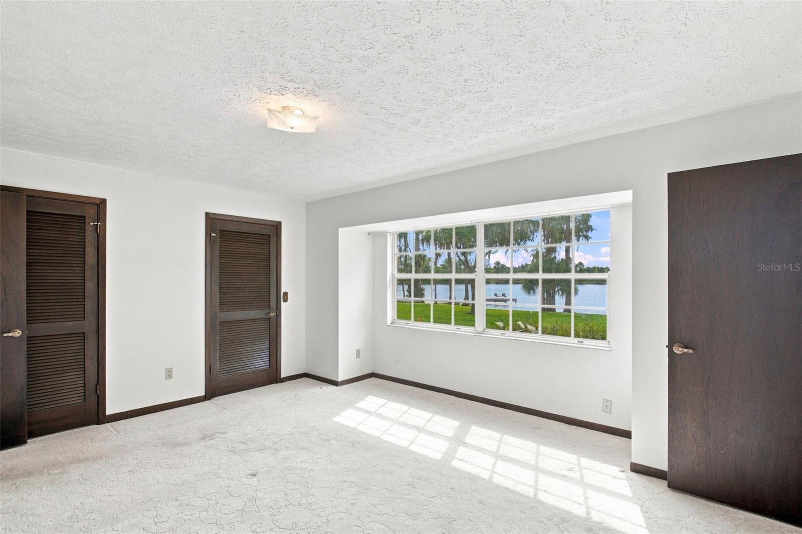 15301 LAKE MAURINE DR