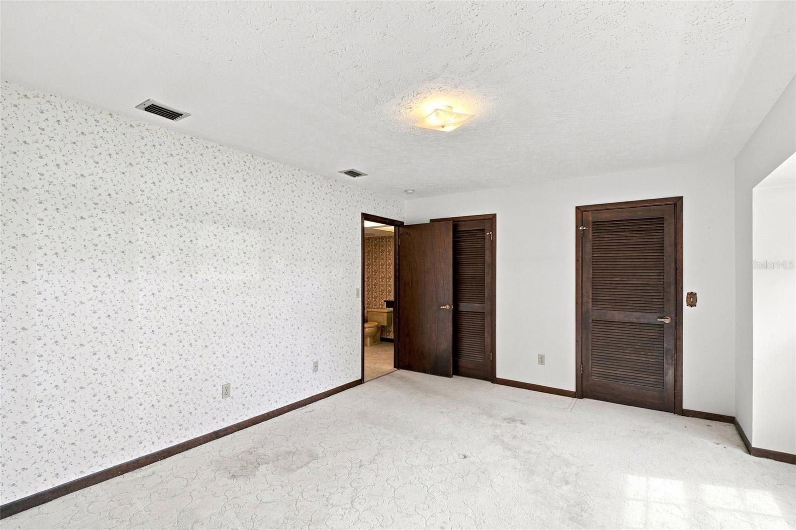 15301 LAKE MAURINE DR
