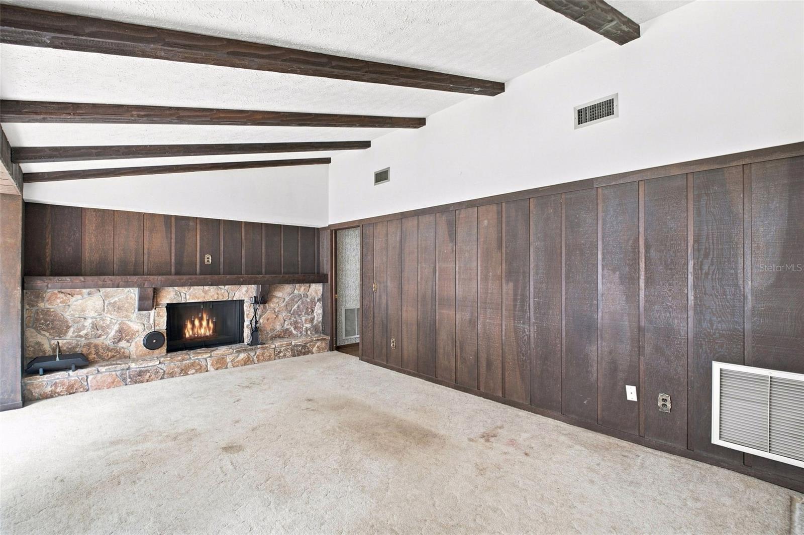 15301 LAKE MAURINE DR
