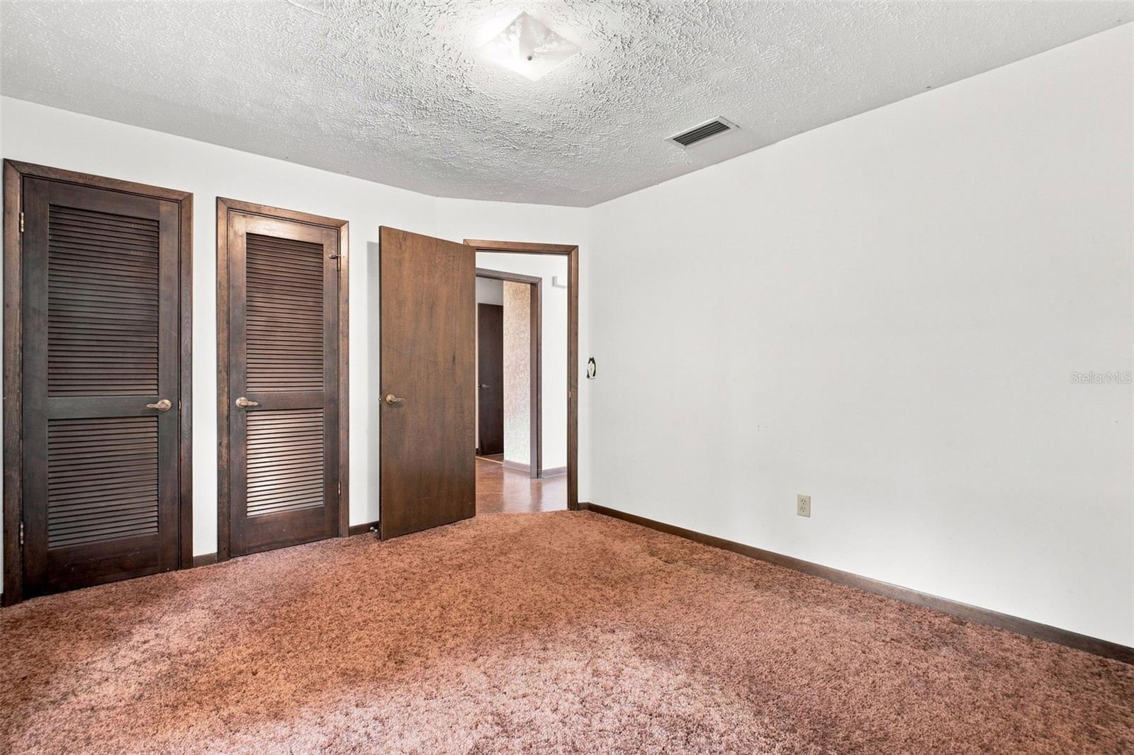 15301 LAKE MAURINE DR