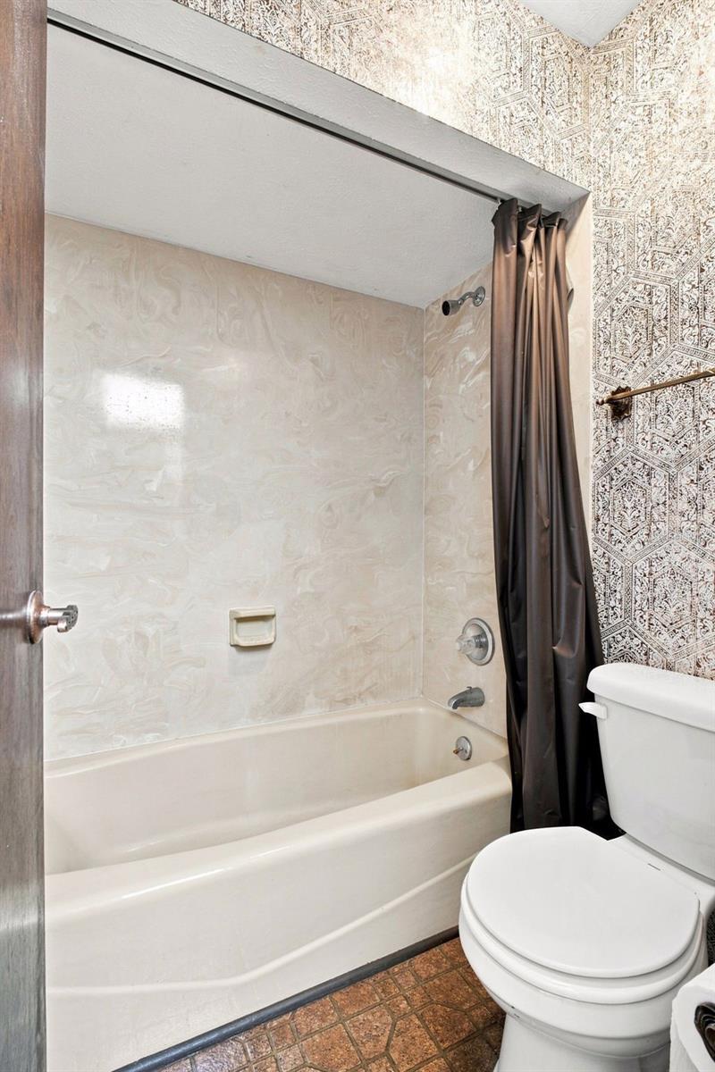 15301 LAKE MAURINE DR