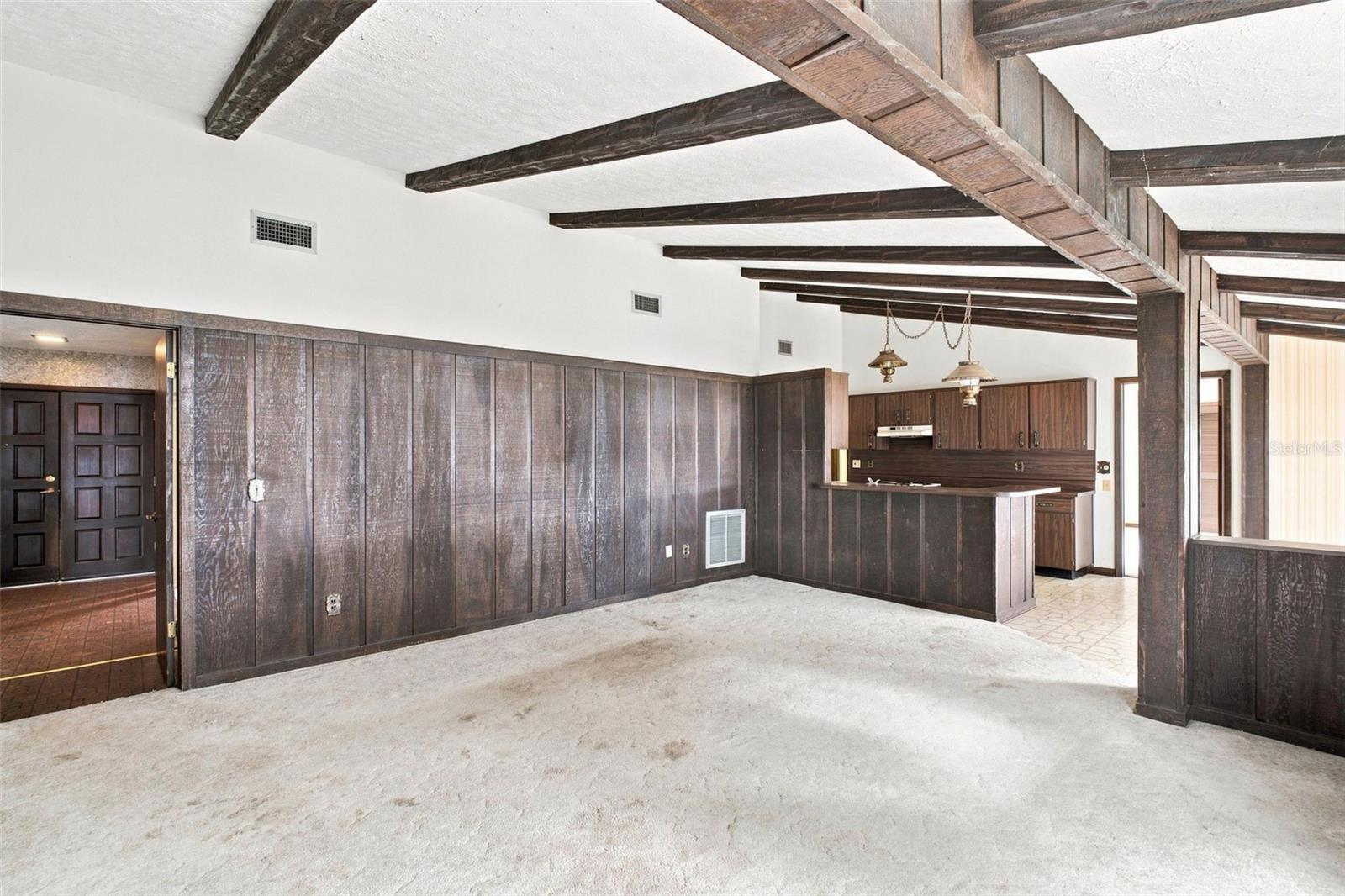15301 LAKE MAURINE DR