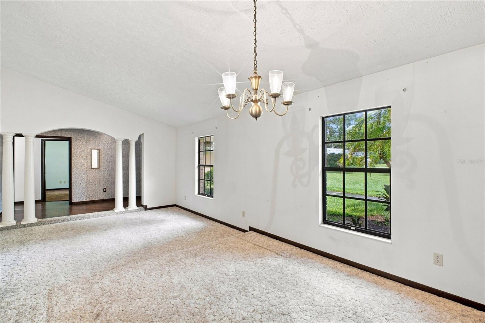 15301 LAKE MAURINE DR