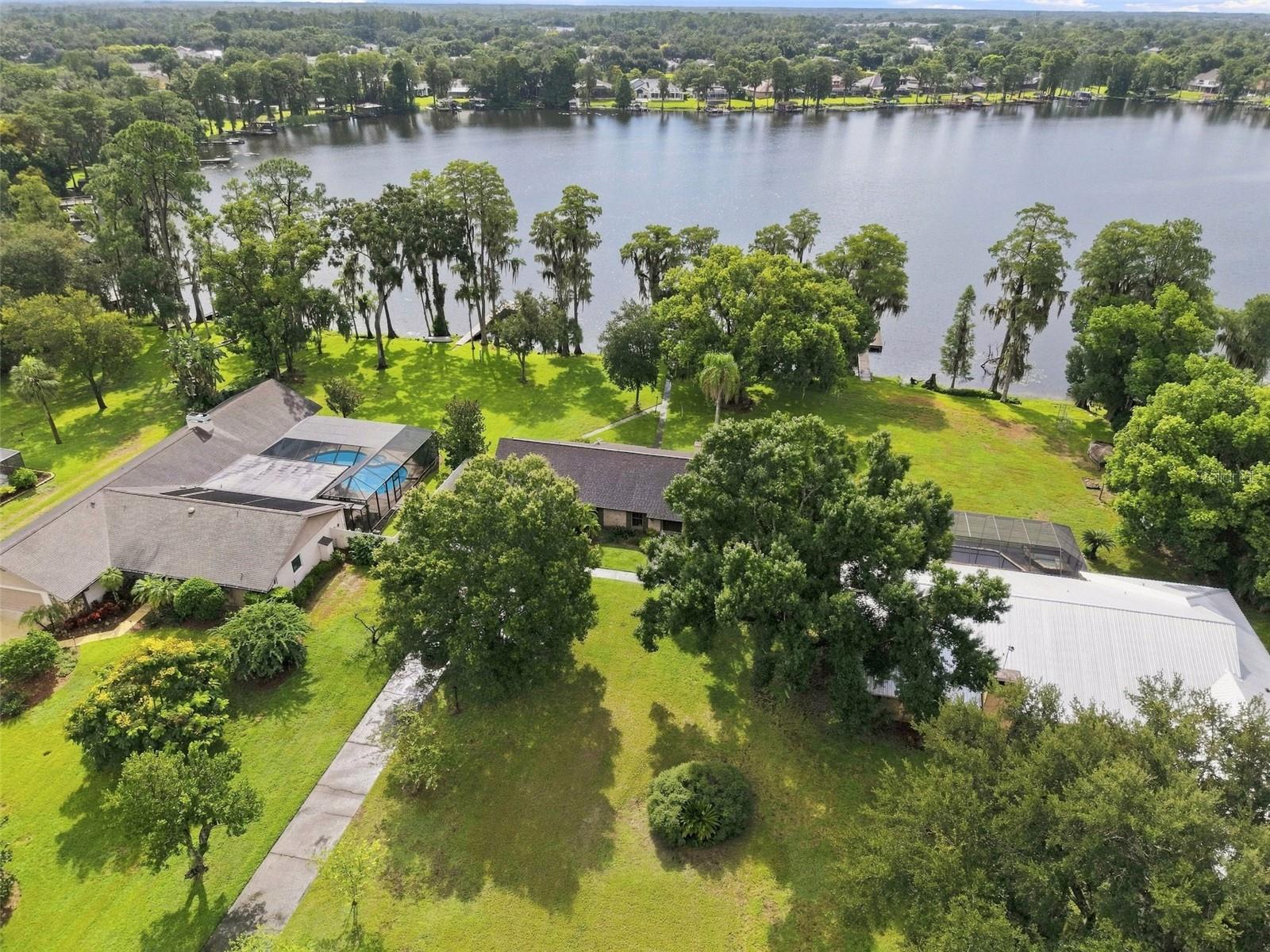 15301 LAKE MAURINE DR