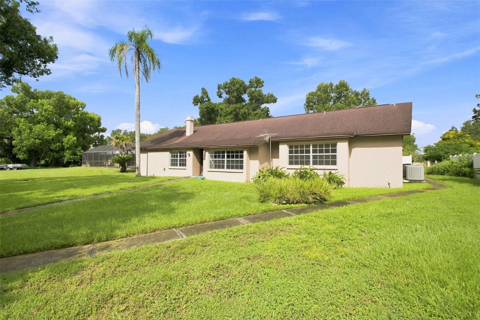 15301 LAKE MAURINE DR